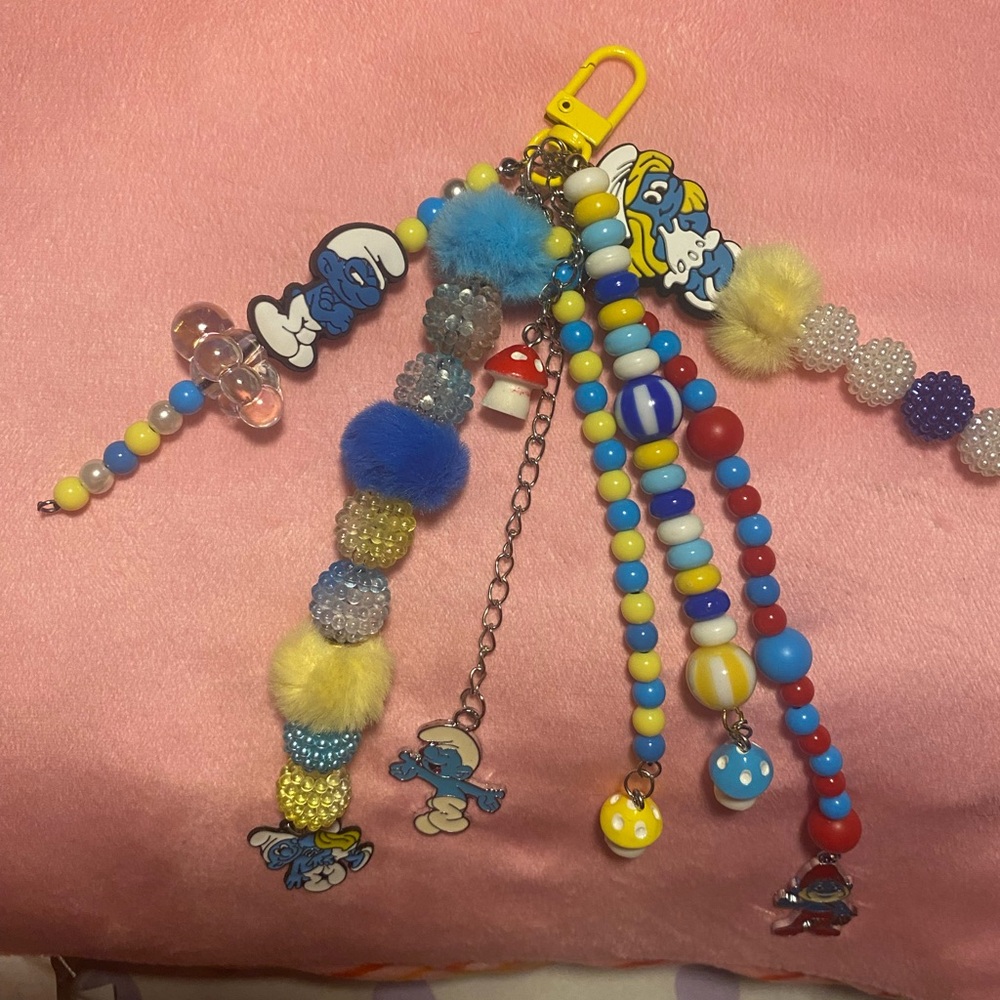 Smurf junk Beaded Keychain with Mushroom and Smurf Charms